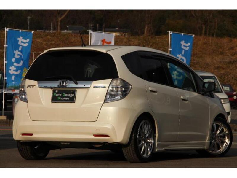 FIT HYBRID