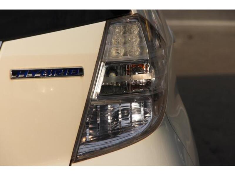 FIT HYBRID