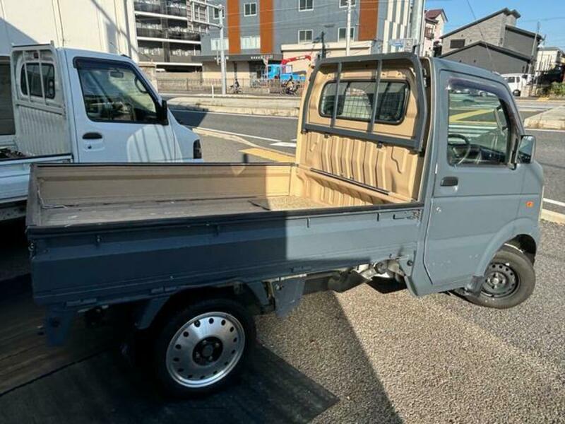 CARRY TRUCK