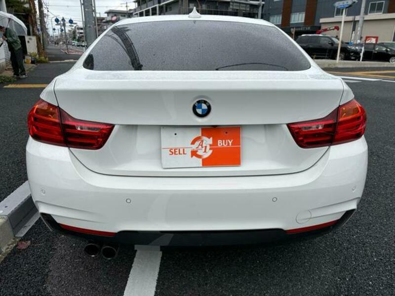 4 SERIES