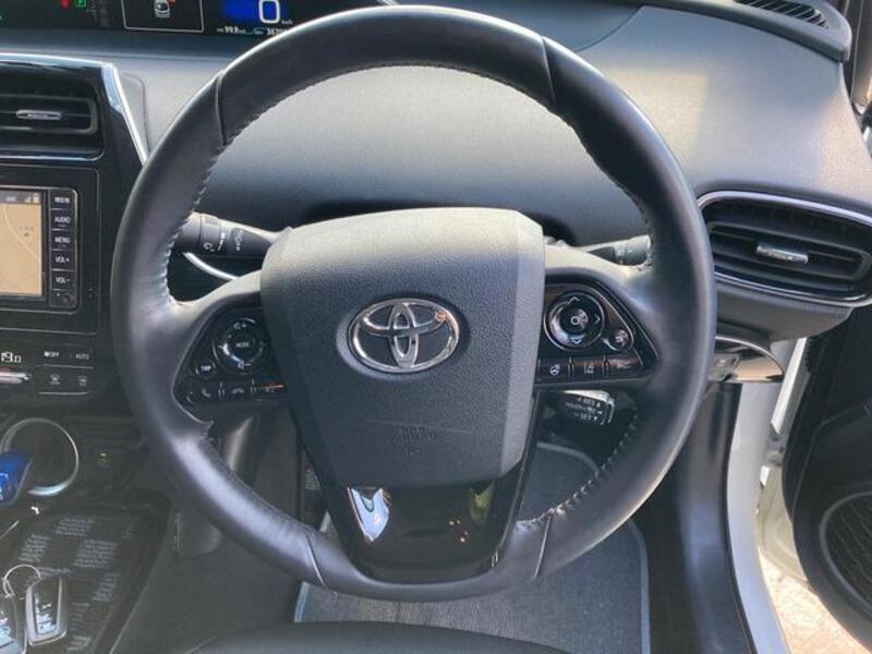 PRIUS PHV