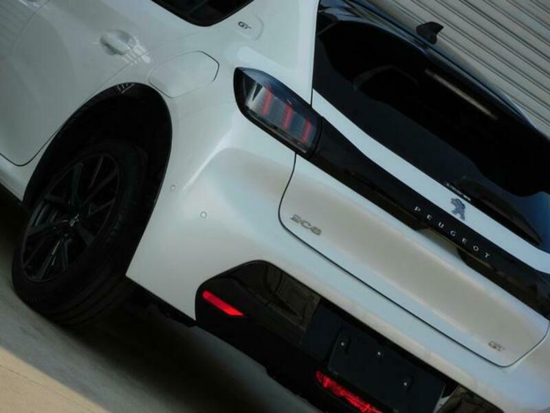 208