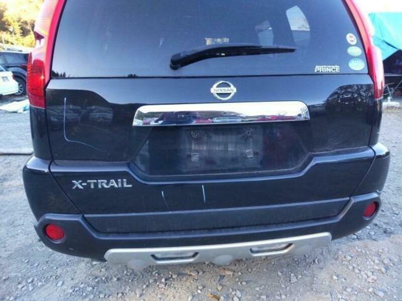 X-TRAIL-1