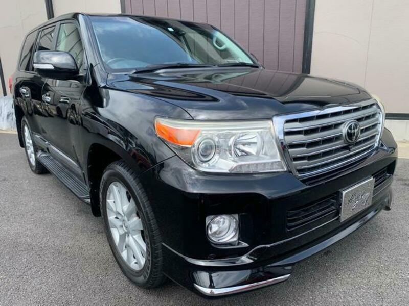 LAND CRUISER