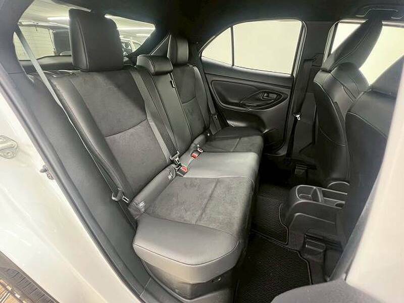 YARIS CROSS