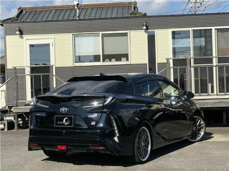 PRIUS PHV