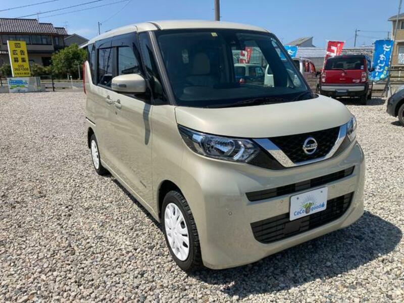 NISSAN ROOX