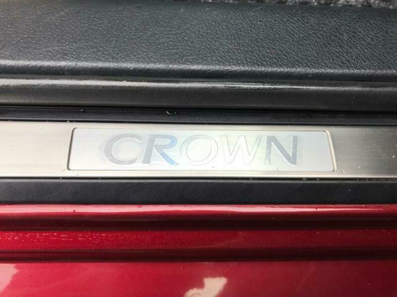 CROWN