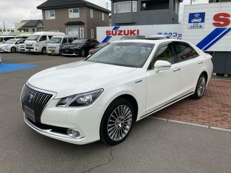 TOYOTA CROWN MAJESTA
