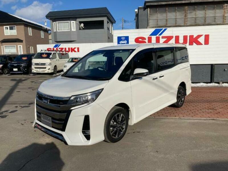 TOYOTA NOAH