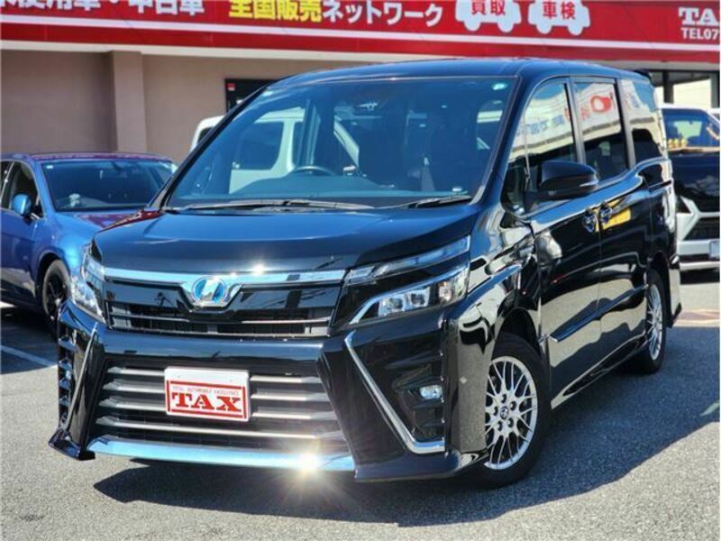 TOYOTA VOXY
