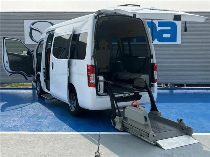 NV350 CARAVAN-0