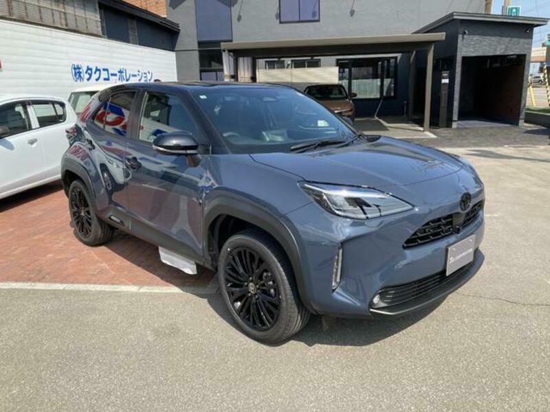 YARIS CROSS