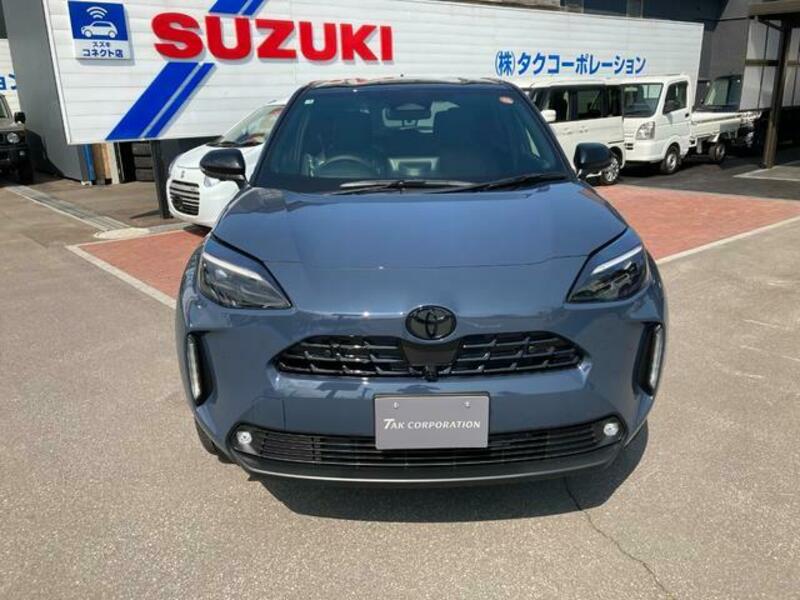 YARIS CROSS