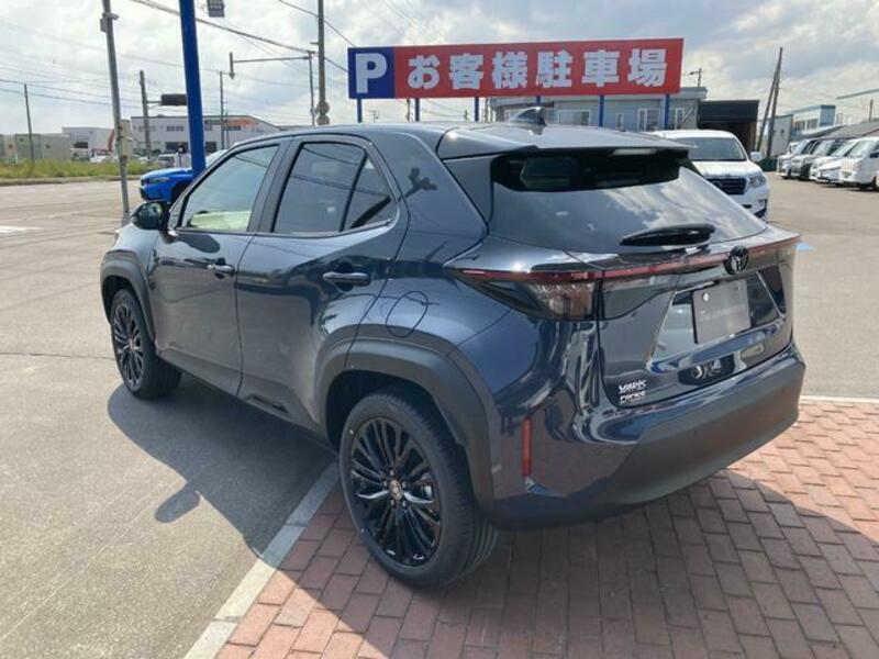 YARIS CROSS