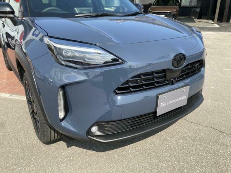 YARIS CROSS