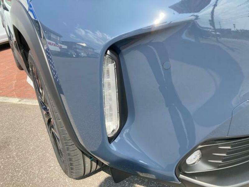 YARIS CROSS