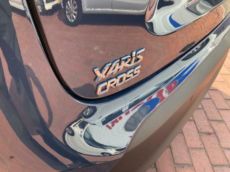 YARIS CROSS