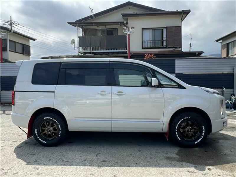 DELICA D5