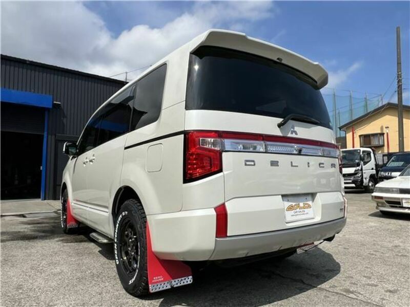 DELICA D5
