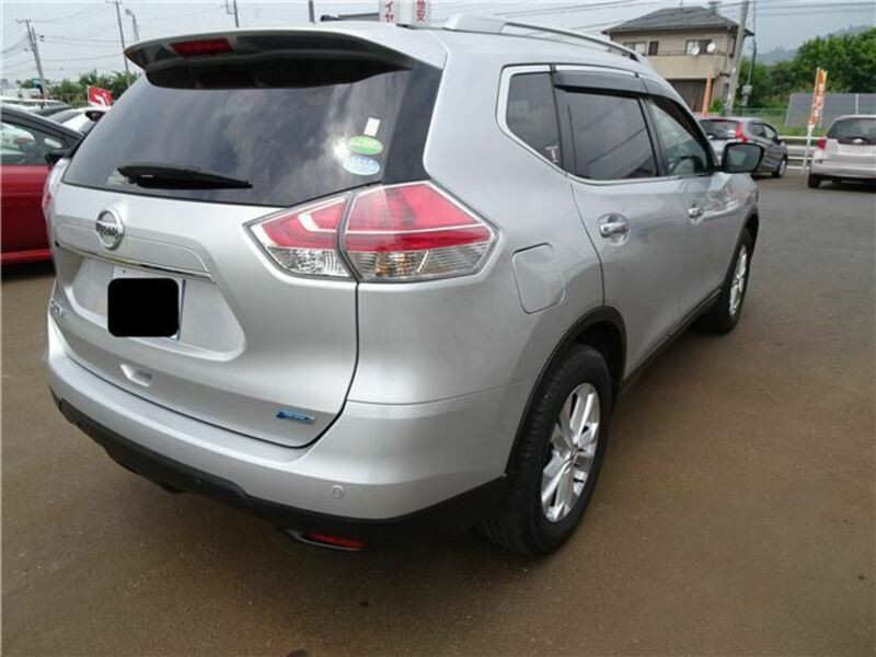 X-TRAIL