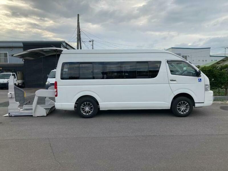 REGIUS ACE COMMUTER