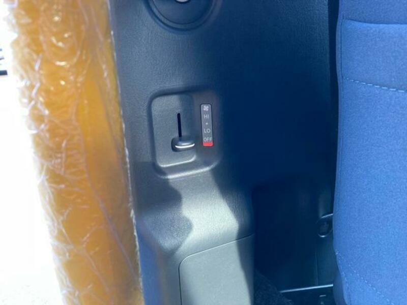 HIACE COMMUTER