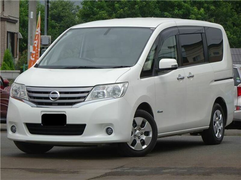 NISSAN SERENA