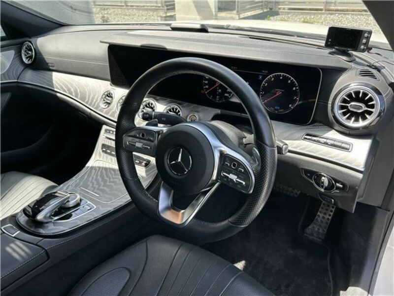 CLS-CLASS