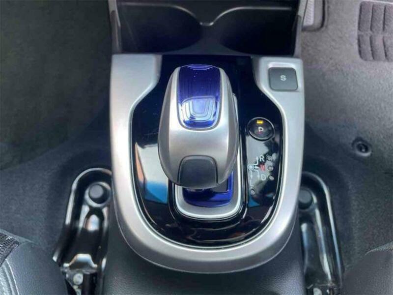 FIT HYBRID