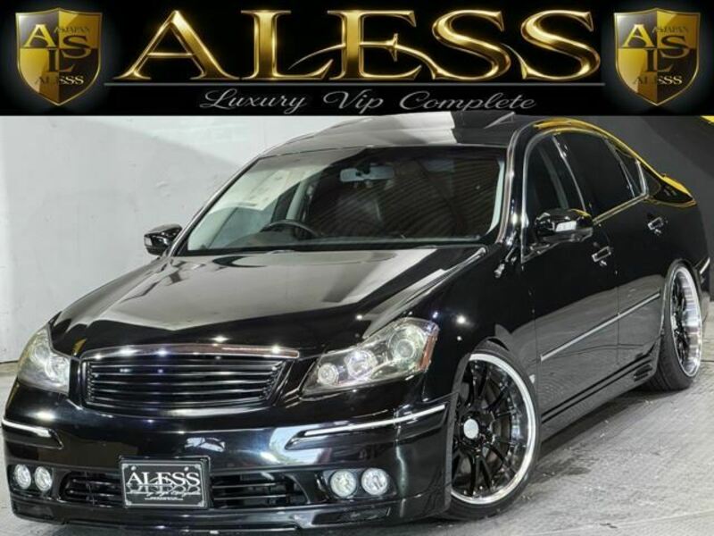 NISSAN FUGA