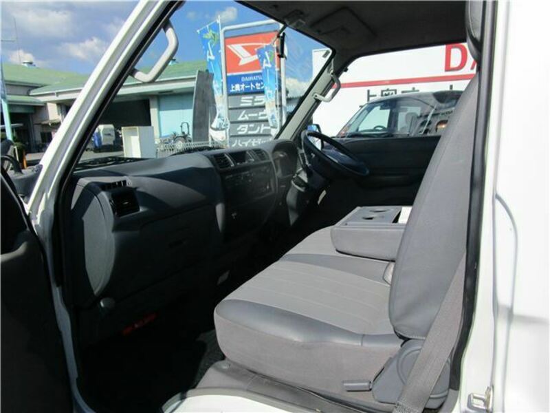 BONGO VAN