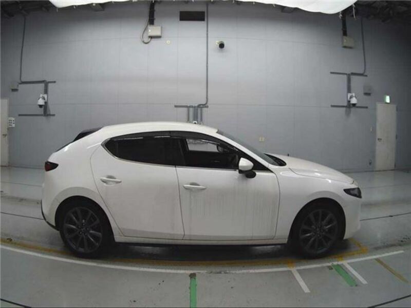 MAZDA3
