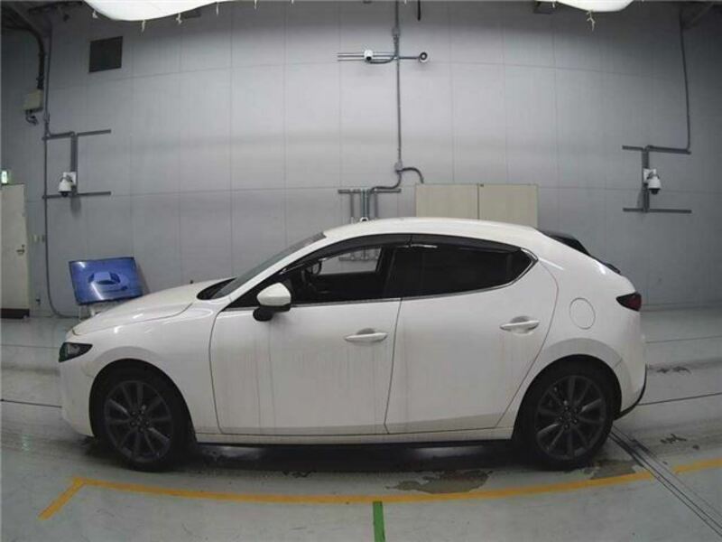 MAZDA3