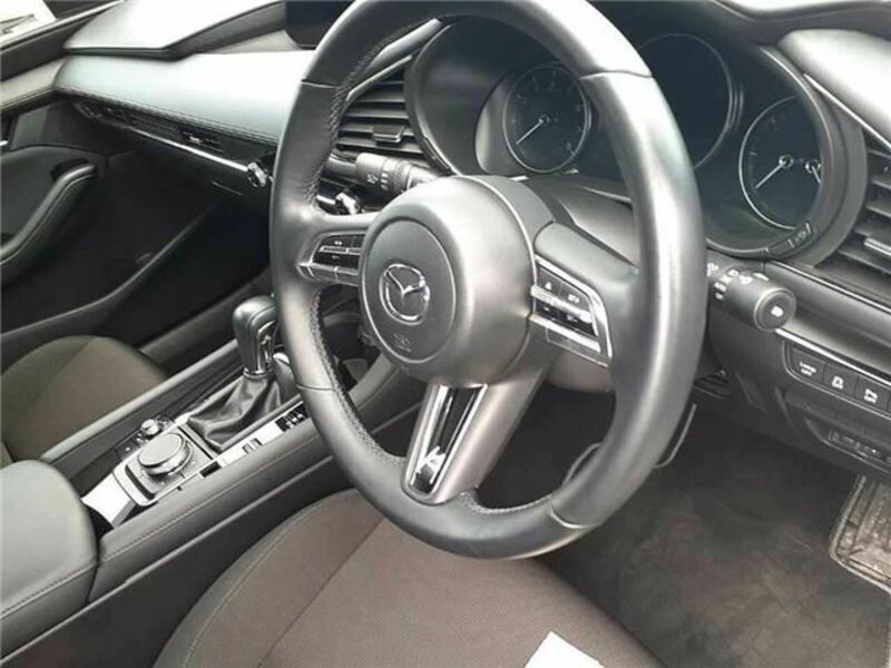 MAZDA3