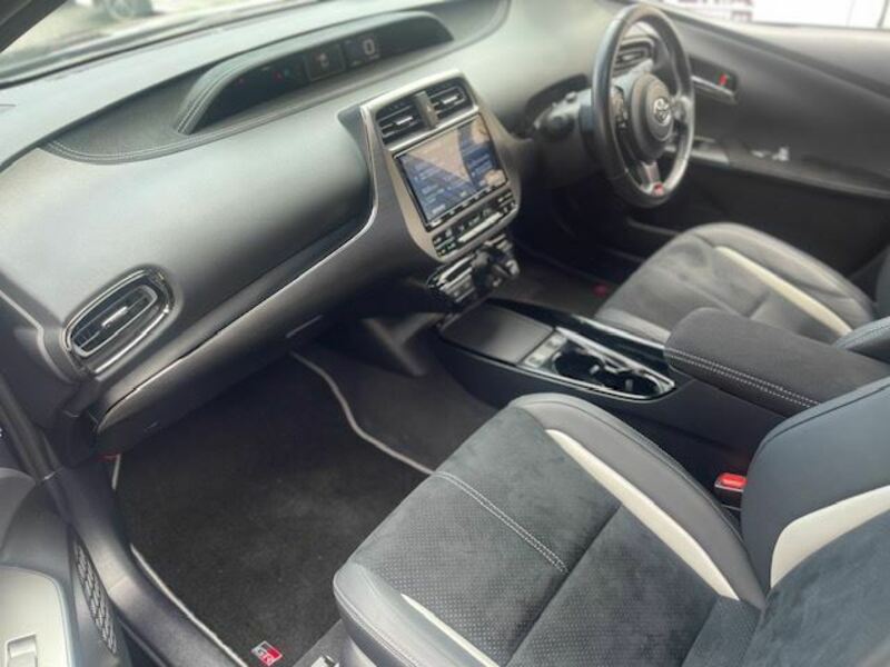 PRIUS PHV