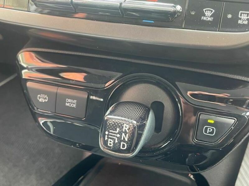 PRIUS PHV