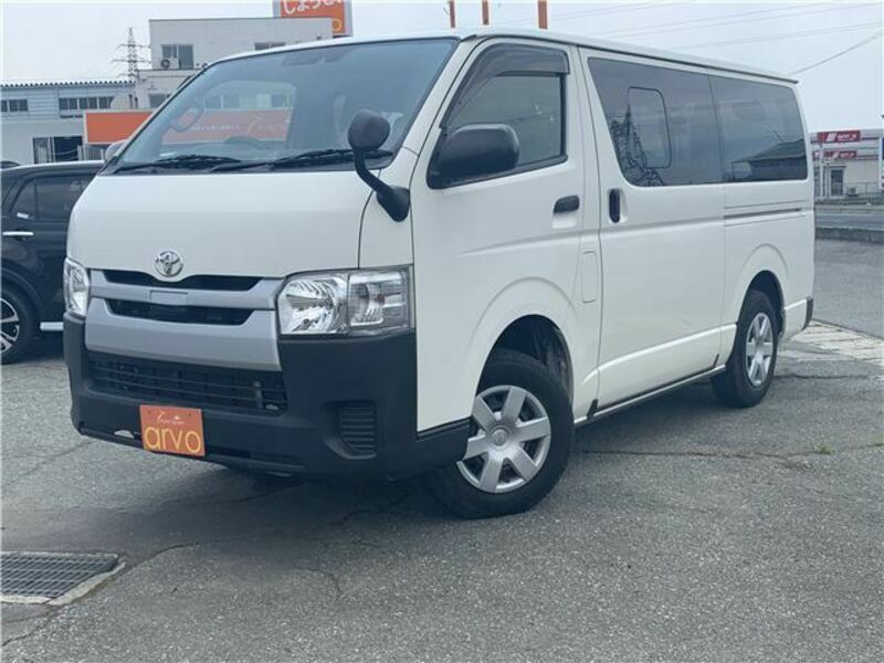 TOYOTA HIACE