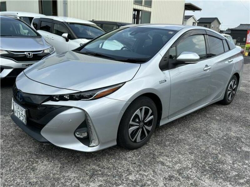 TOYOTA PRIUS PHV