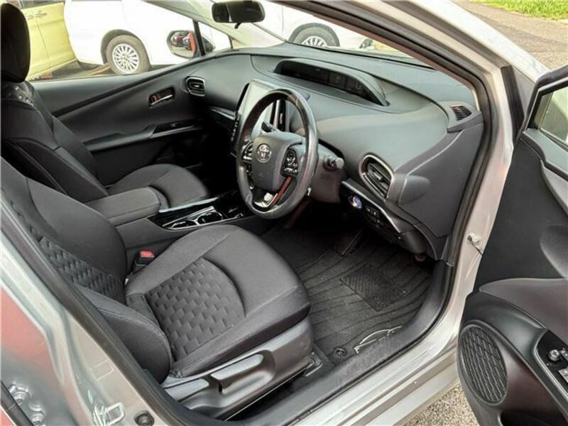 PRIUS PHV