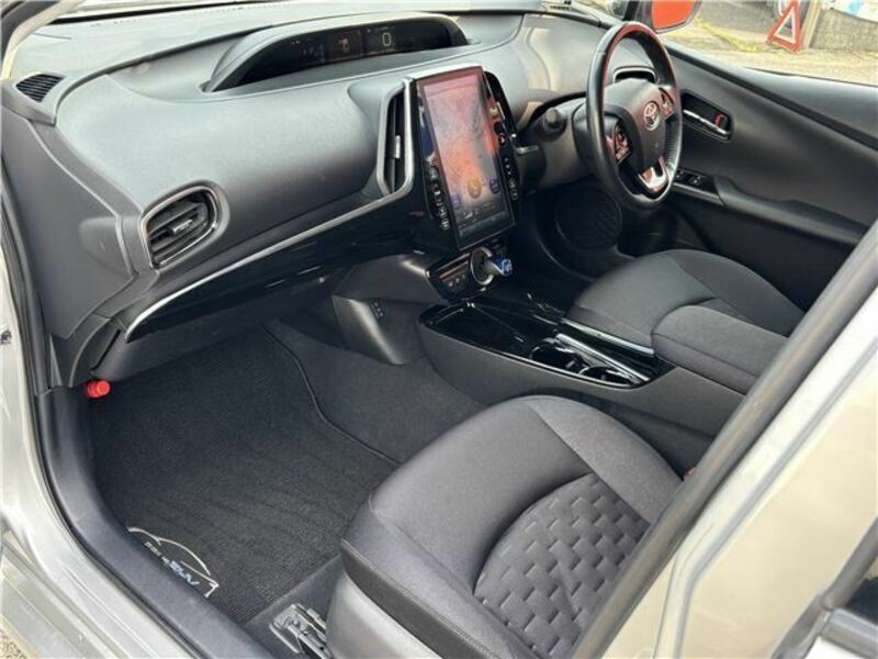 PRIUS PHV