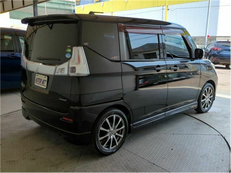 DELICA D2