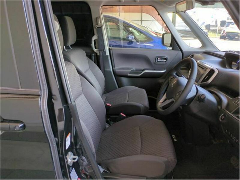 DELICA D2