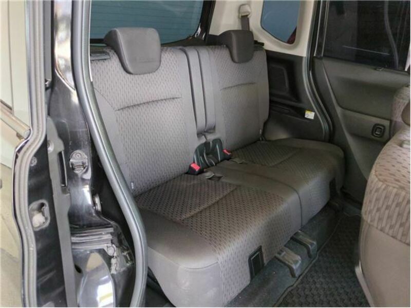 DELICA D2
