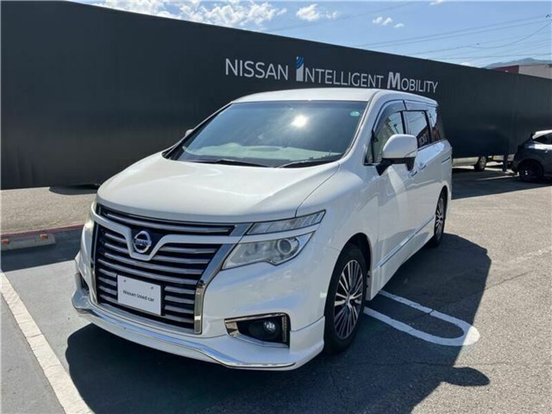 NISSAN ELGRAND