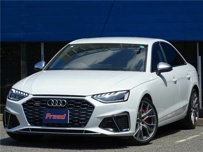 AUDI S4