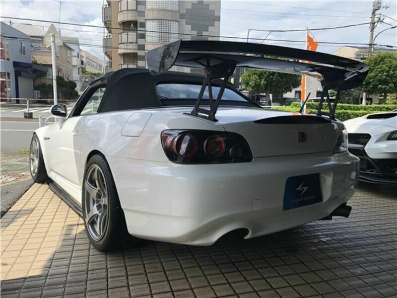 S2000