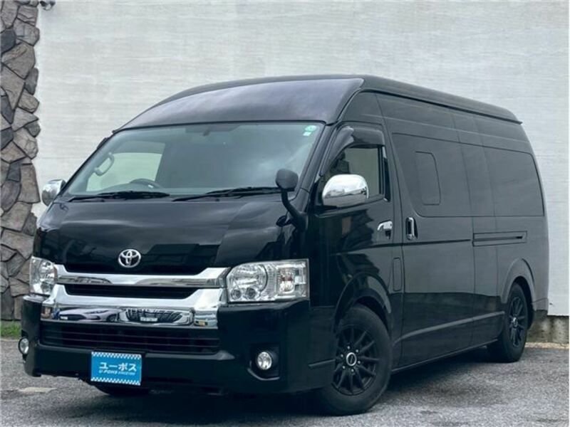 TOYOTA HIACE