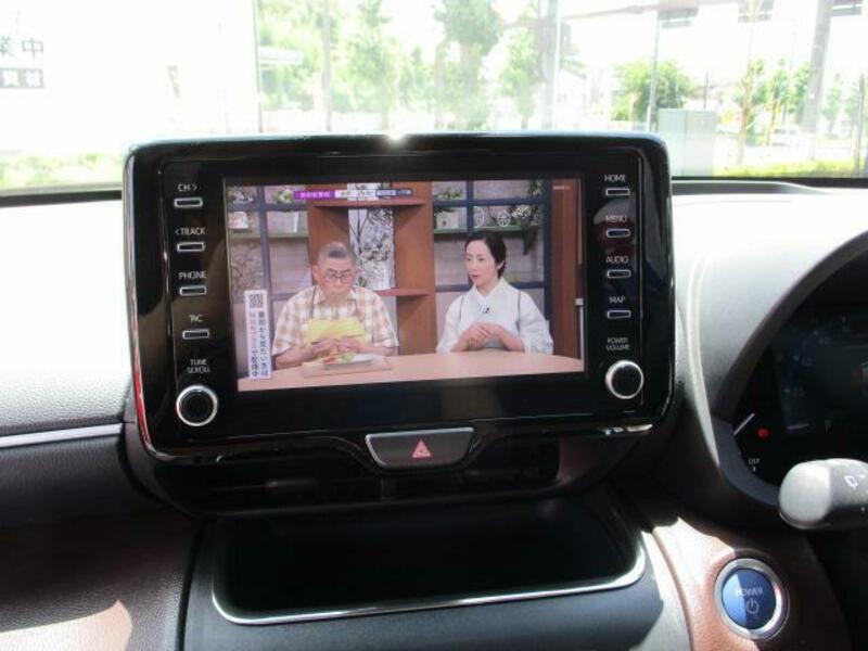 YARIS CROSS