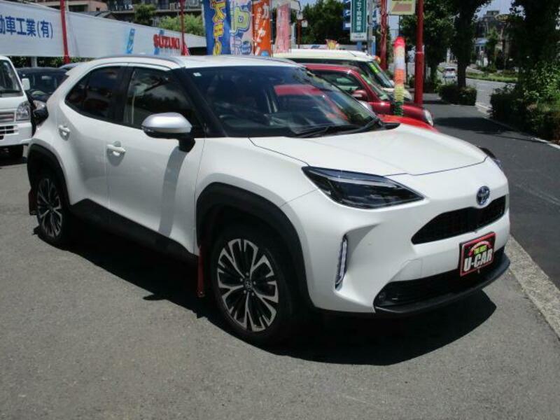 YARIS CROSS